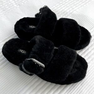 UGG Women’s Fuzz Yeah Slipper - Size 7, Black